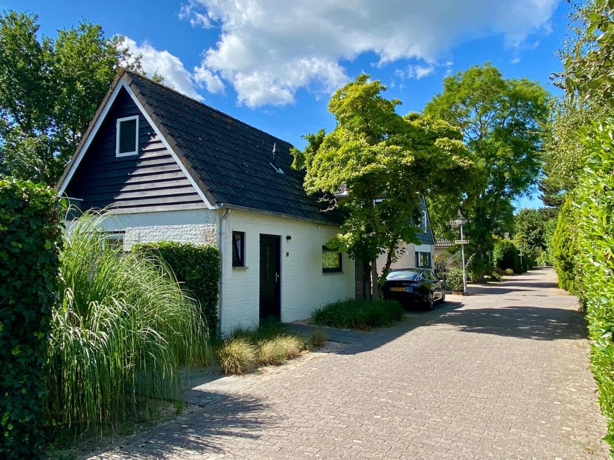 Heerlijk Vrijstaand Huis Aan De Duinen برغ هالمستاد المظهر الخارجي الصورة